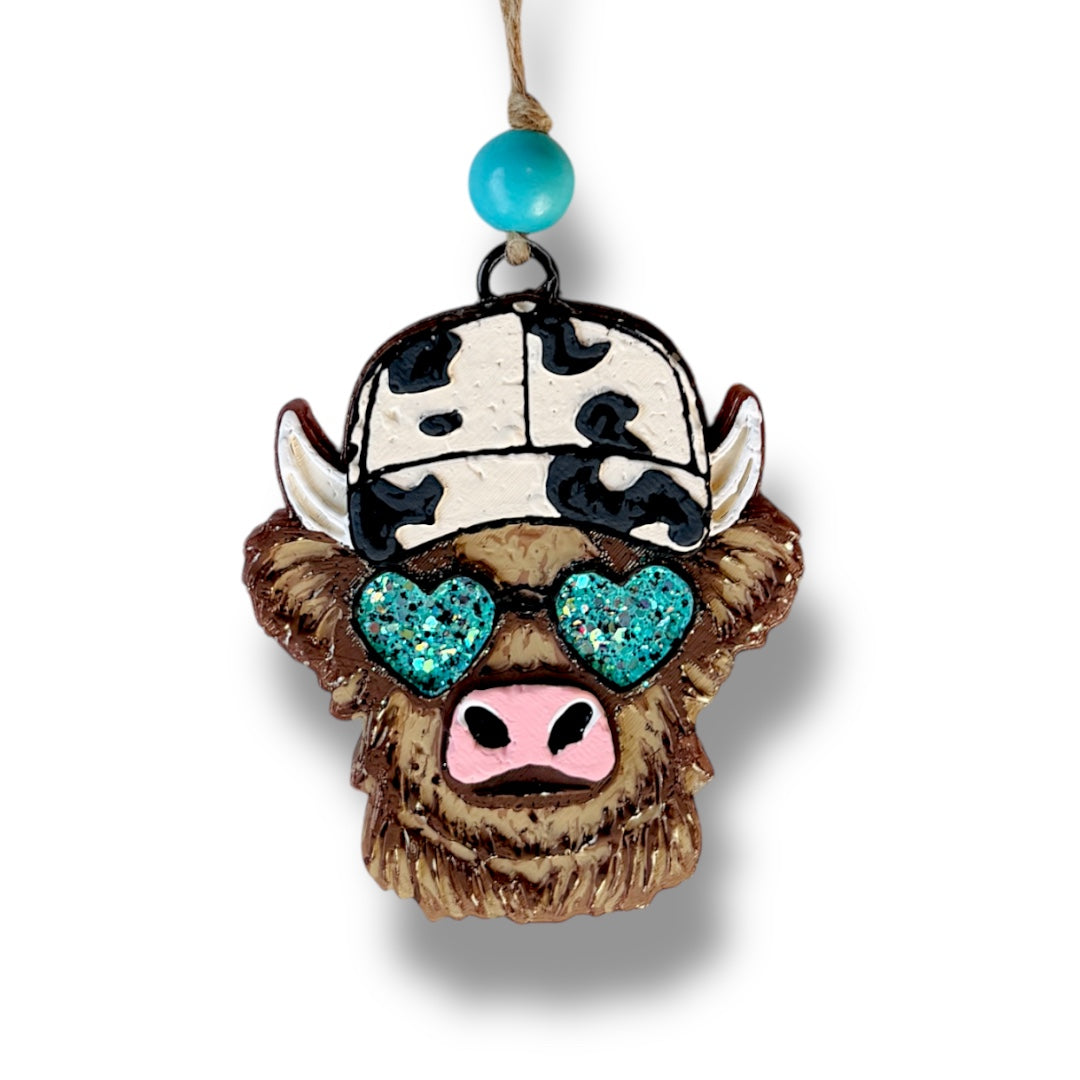 Highland Cow With Hat Freshie