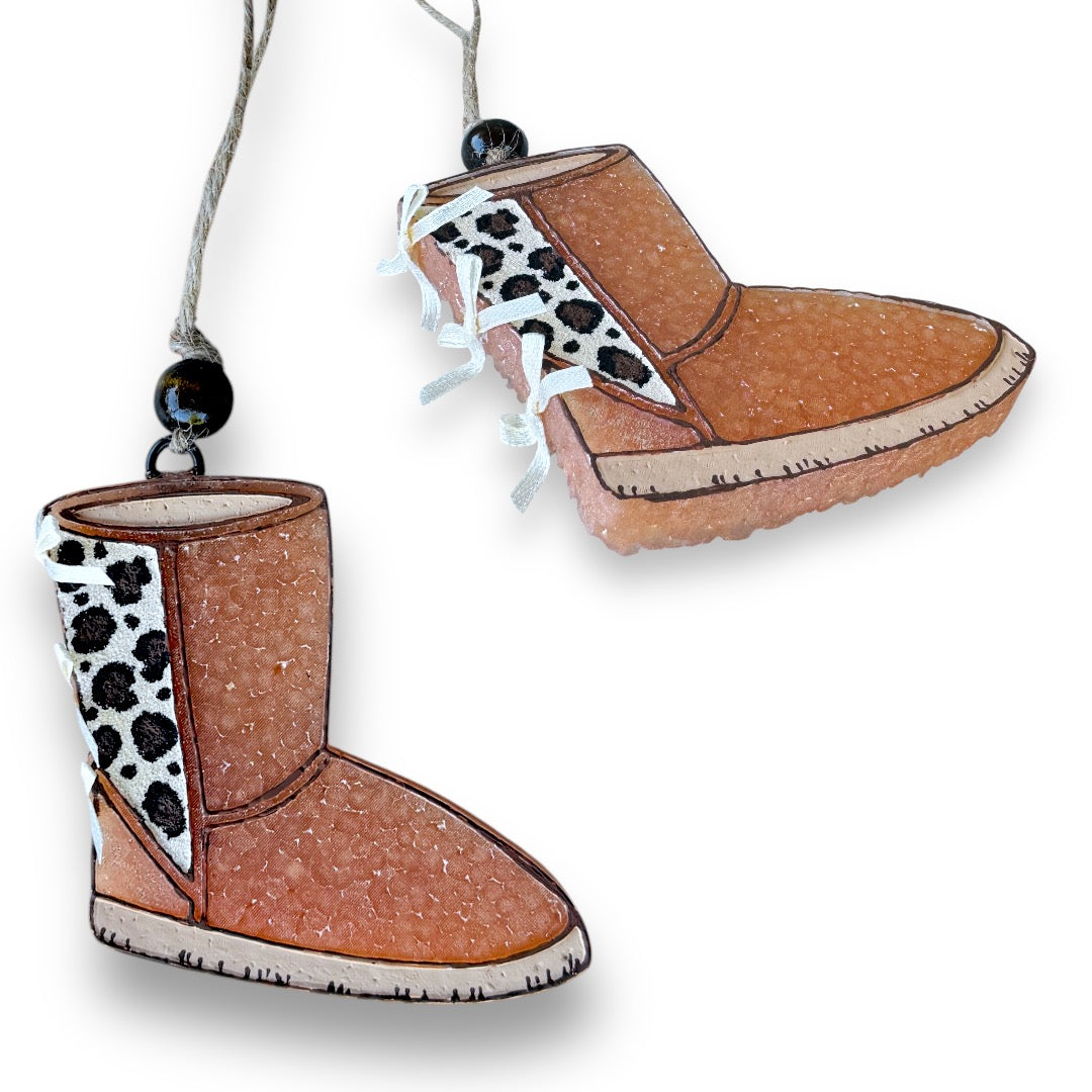 Cheetah Boot With Ribbons Freshie